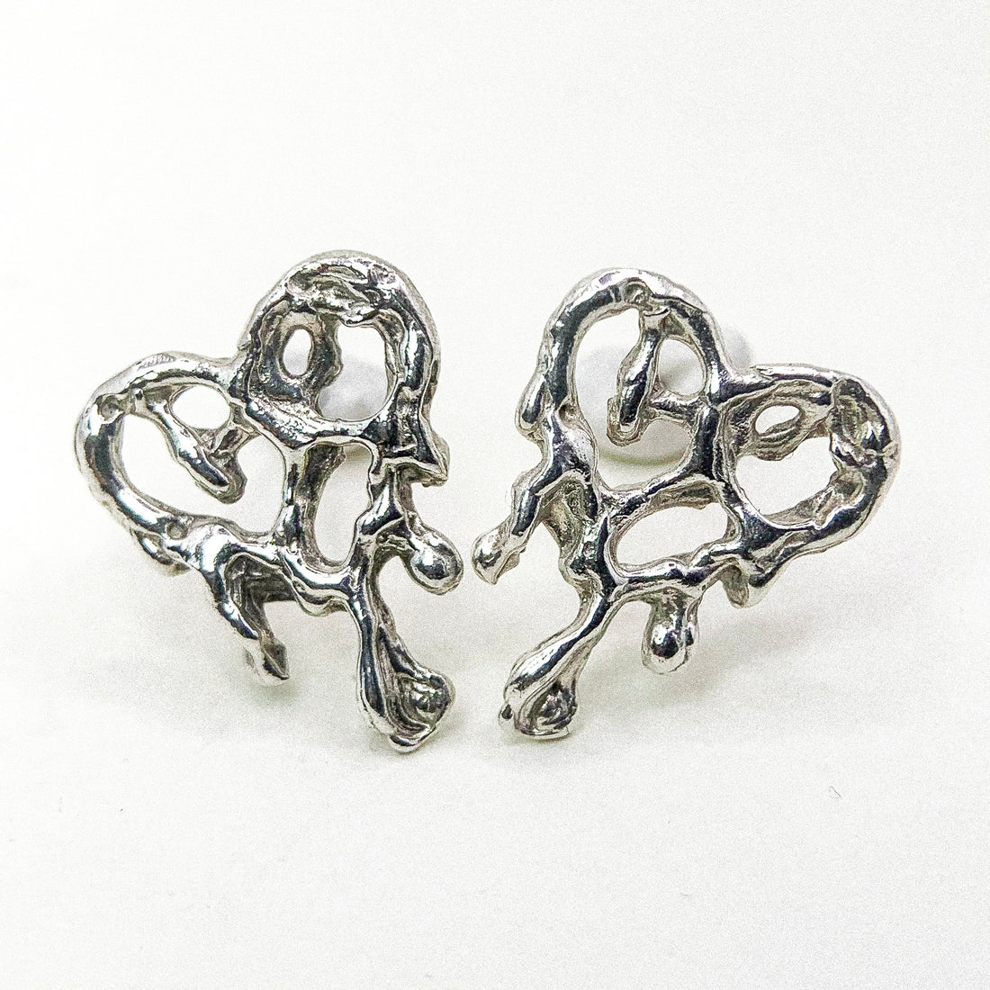 Liquid Heart Silver Es Ear Stud