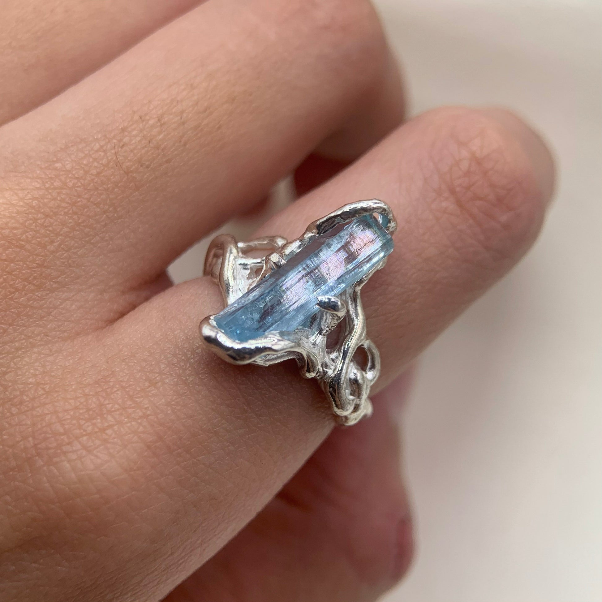 Aquamarine Bar Silver Ring — detail view