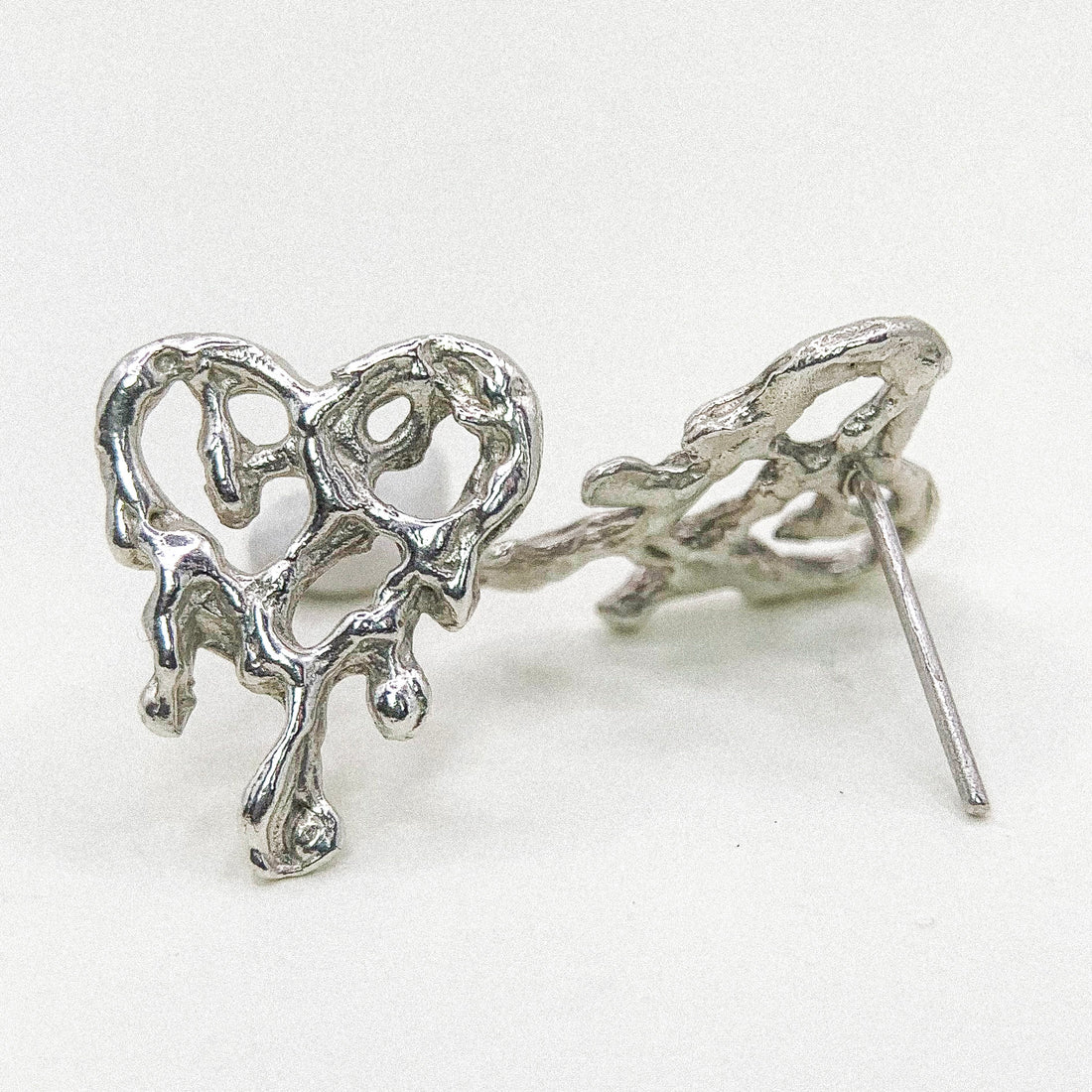 Liquid Heart Silver Es Ear Stud
