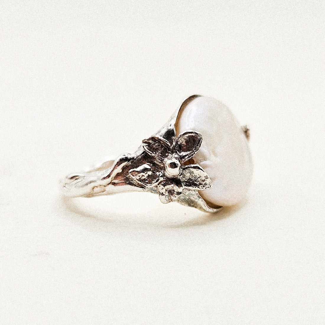 Round Pearl Silver Ring