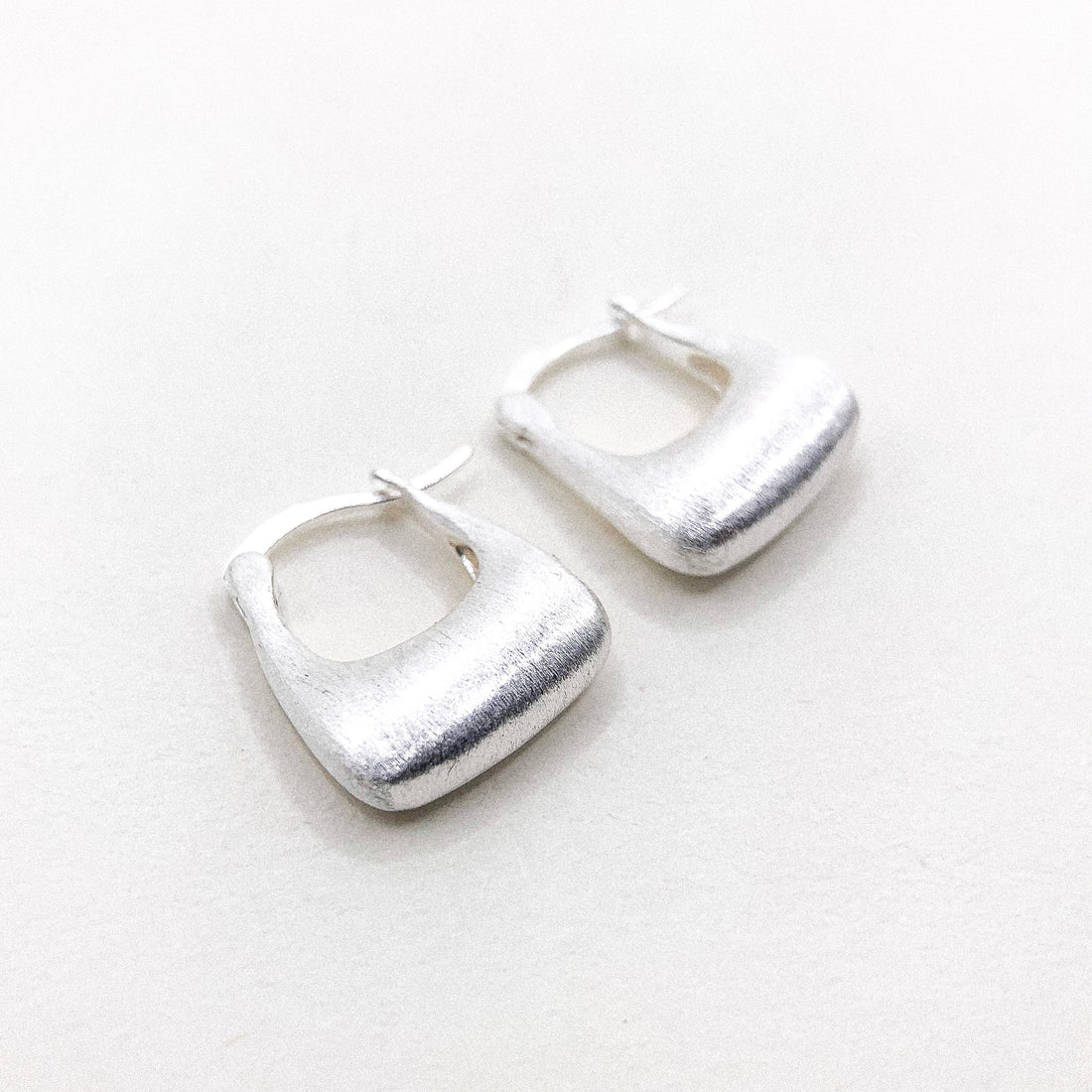 Square Bag Silver Ep Ear Hoop