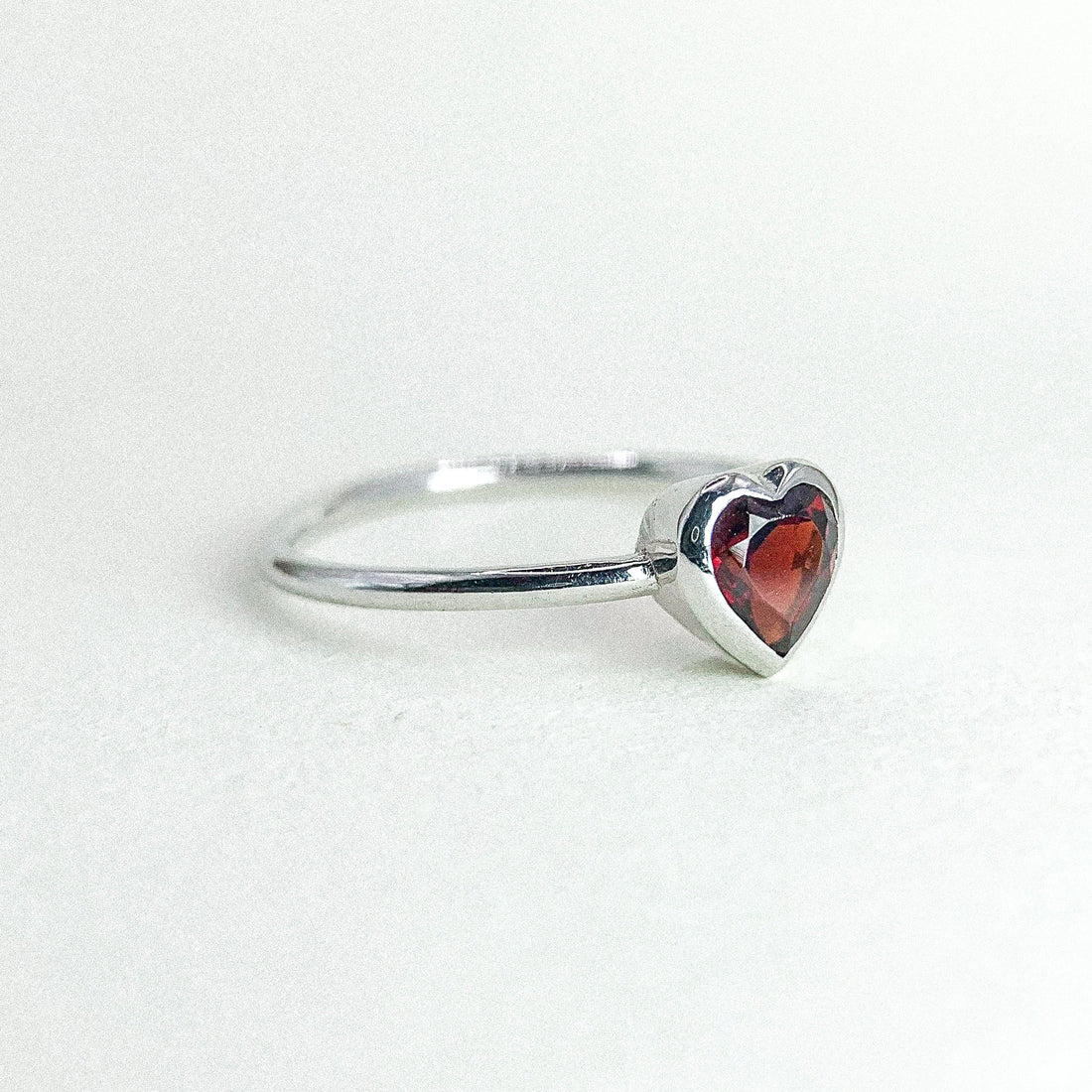 Heart Garnet Bezel Thin Band Silver Ring