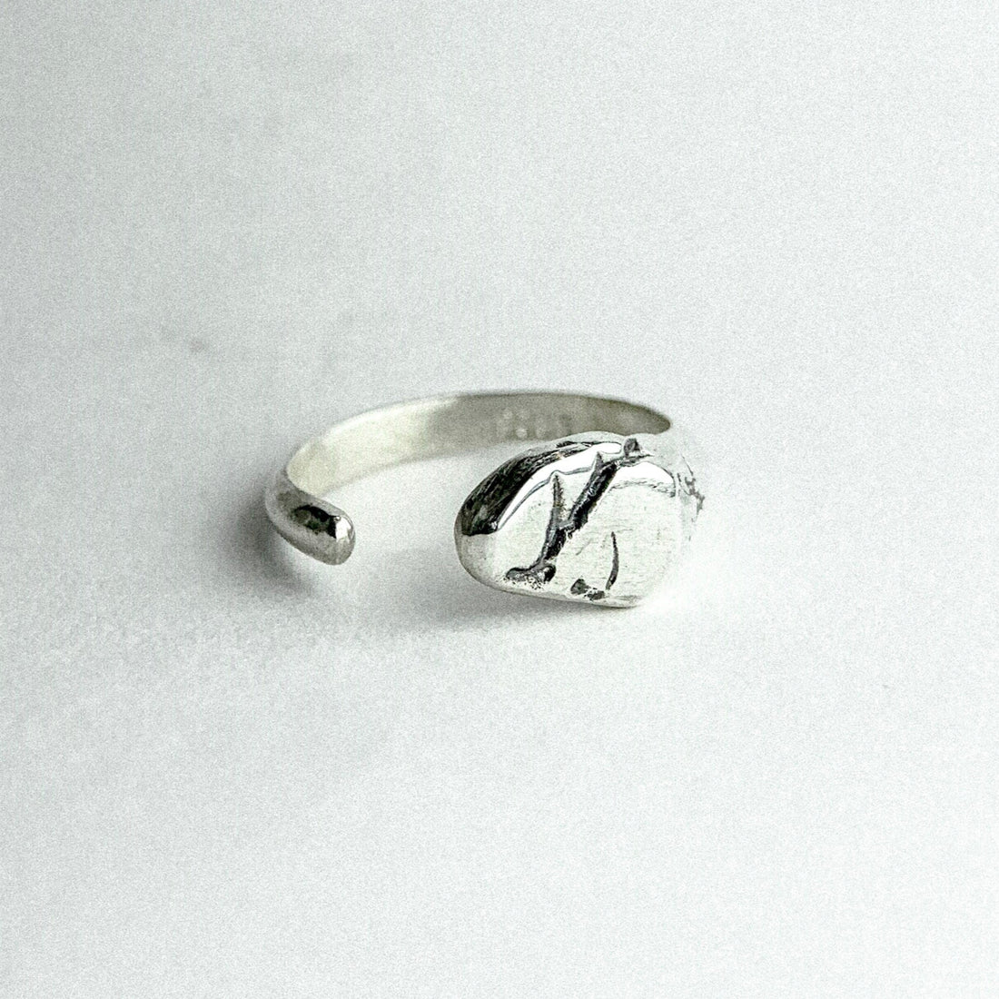 Open Signet Silver With Crack