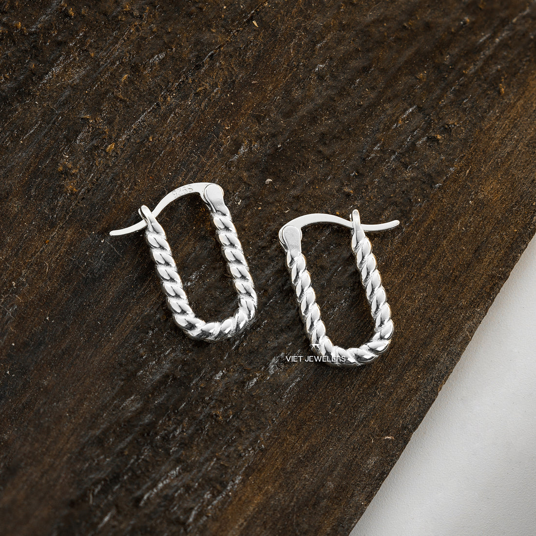 Small Rectangle Braid Ear Hoop