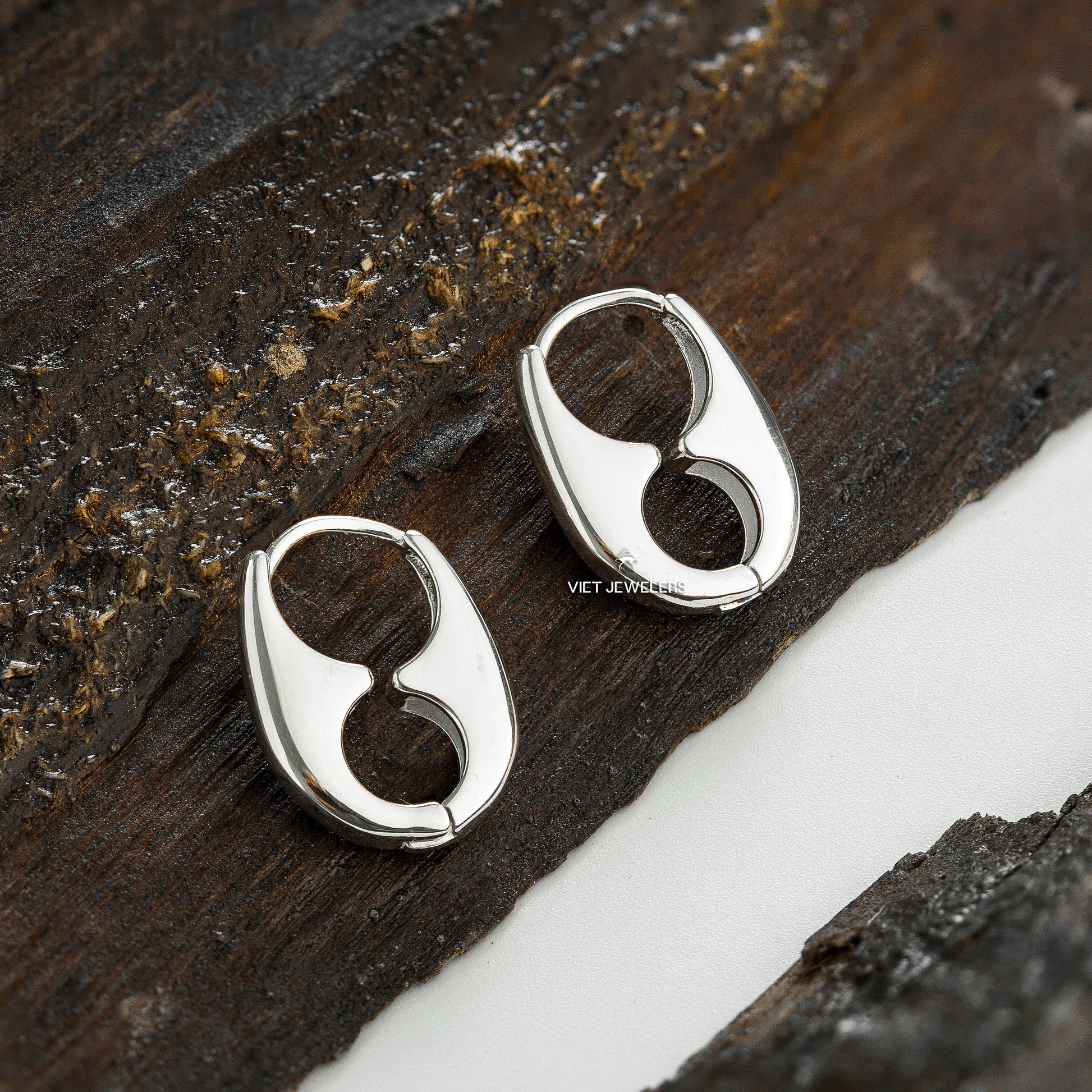 Can Opener Ear Hoop