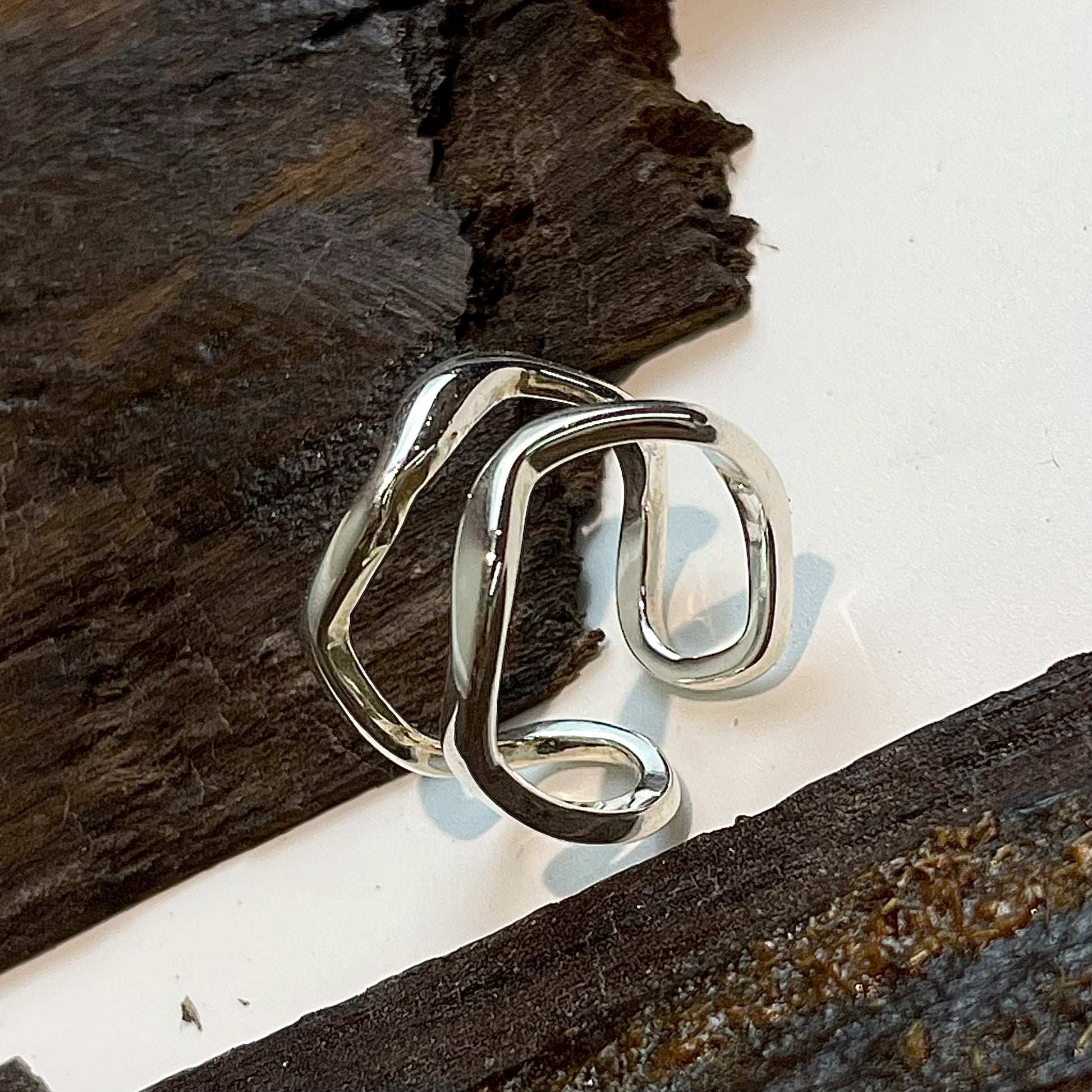 Double Zig Zag Line Silver Ring — detail view