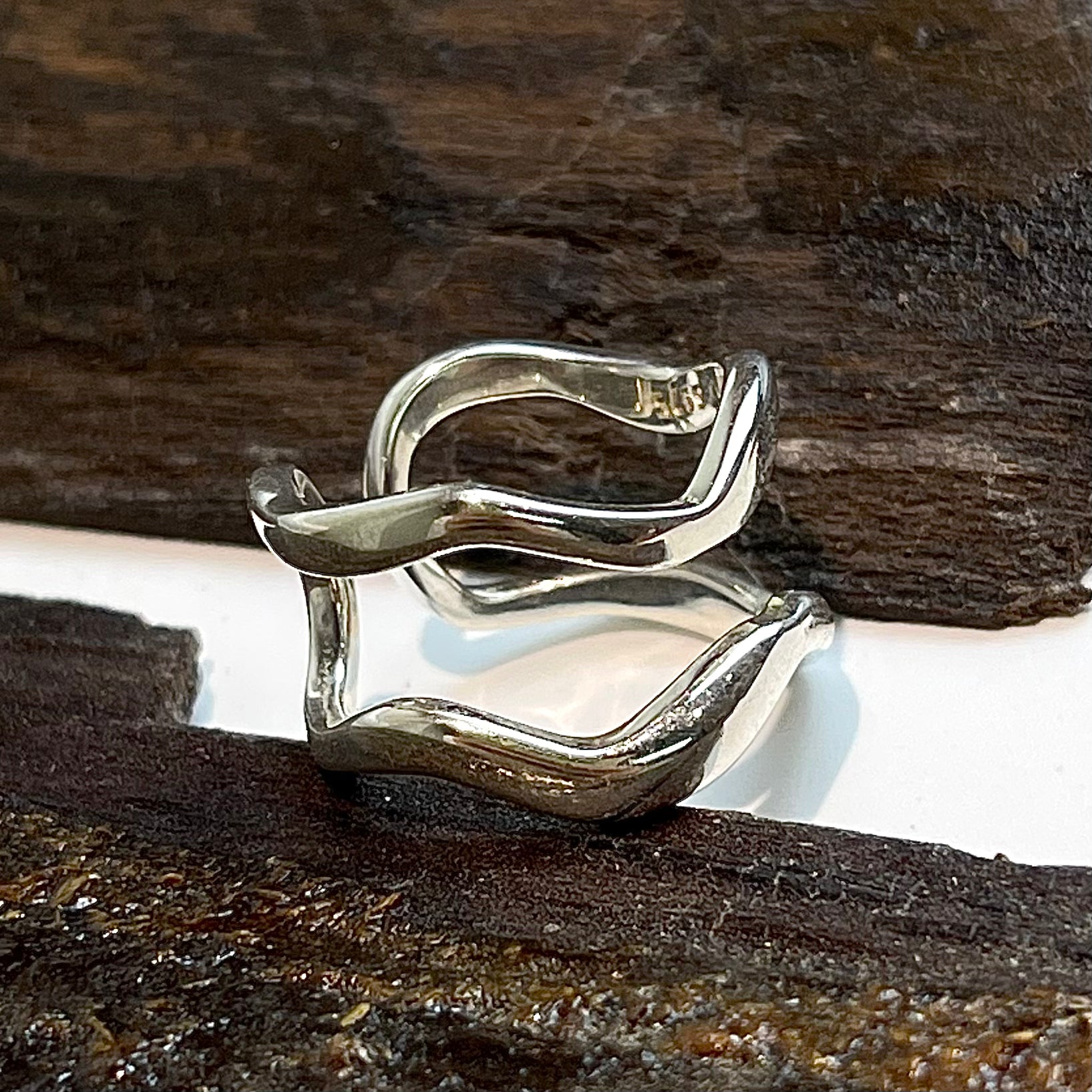 Double Zig Zag Line Silver Ring — detail view