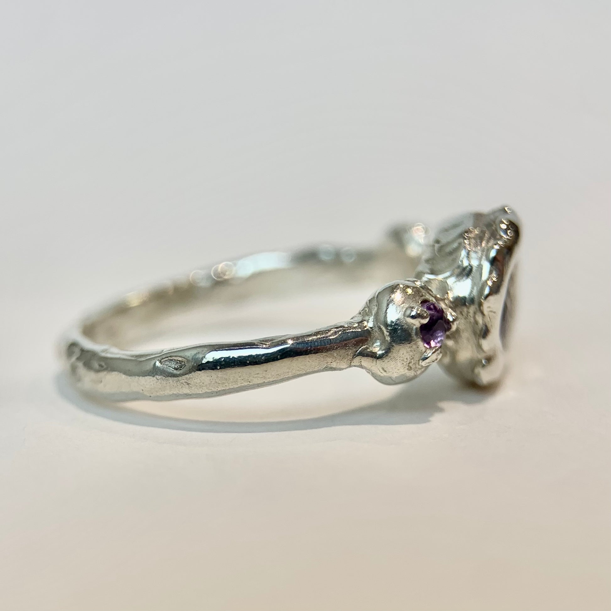 Amethyst Amour Silver Ring — detail view