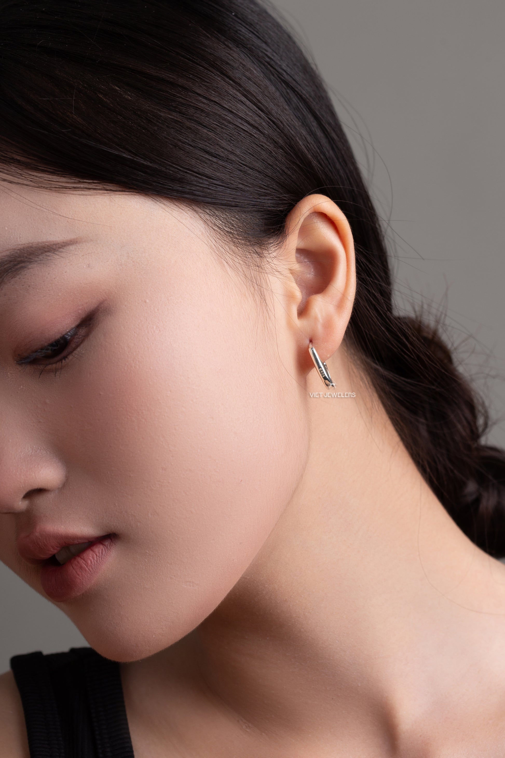 Can Opener Ear Hoop — detail view