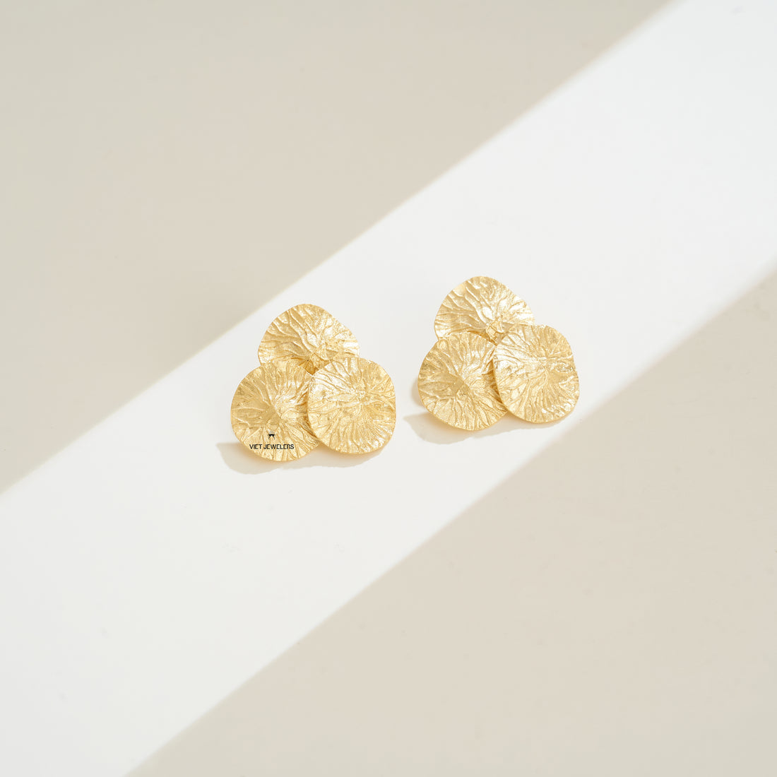 Three Lotus Leaf Ear Stud