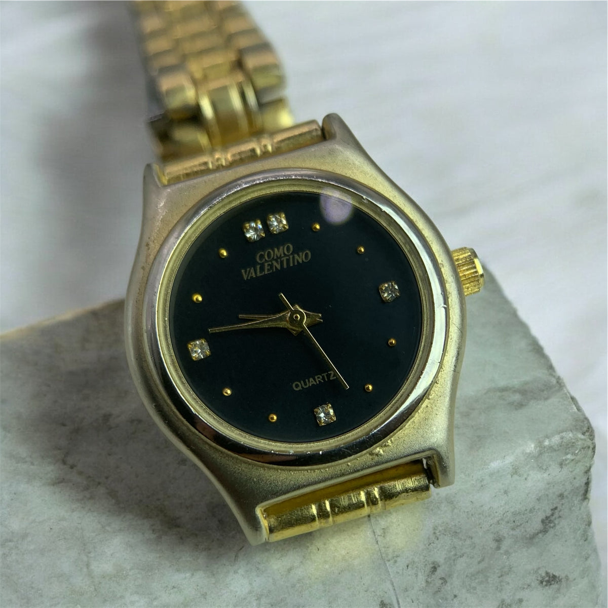 Como Valentino Vintage Watch | Viet Jewelers display picture 2