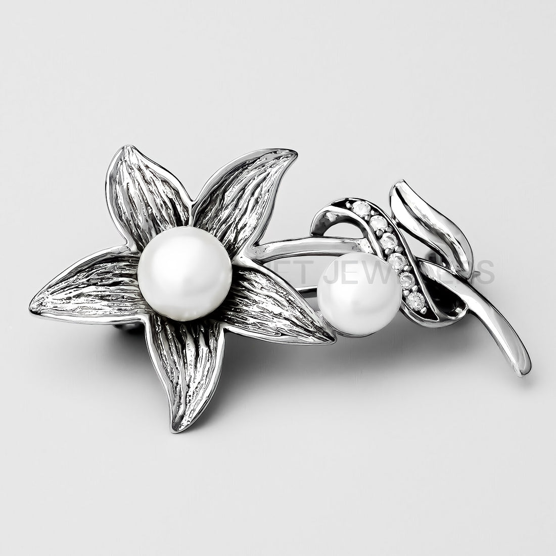 Double Pearl Flower Brooch