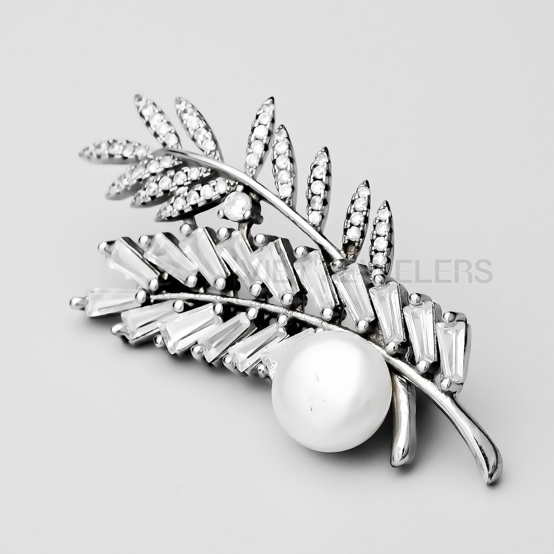 Leaf Pearl Brooch