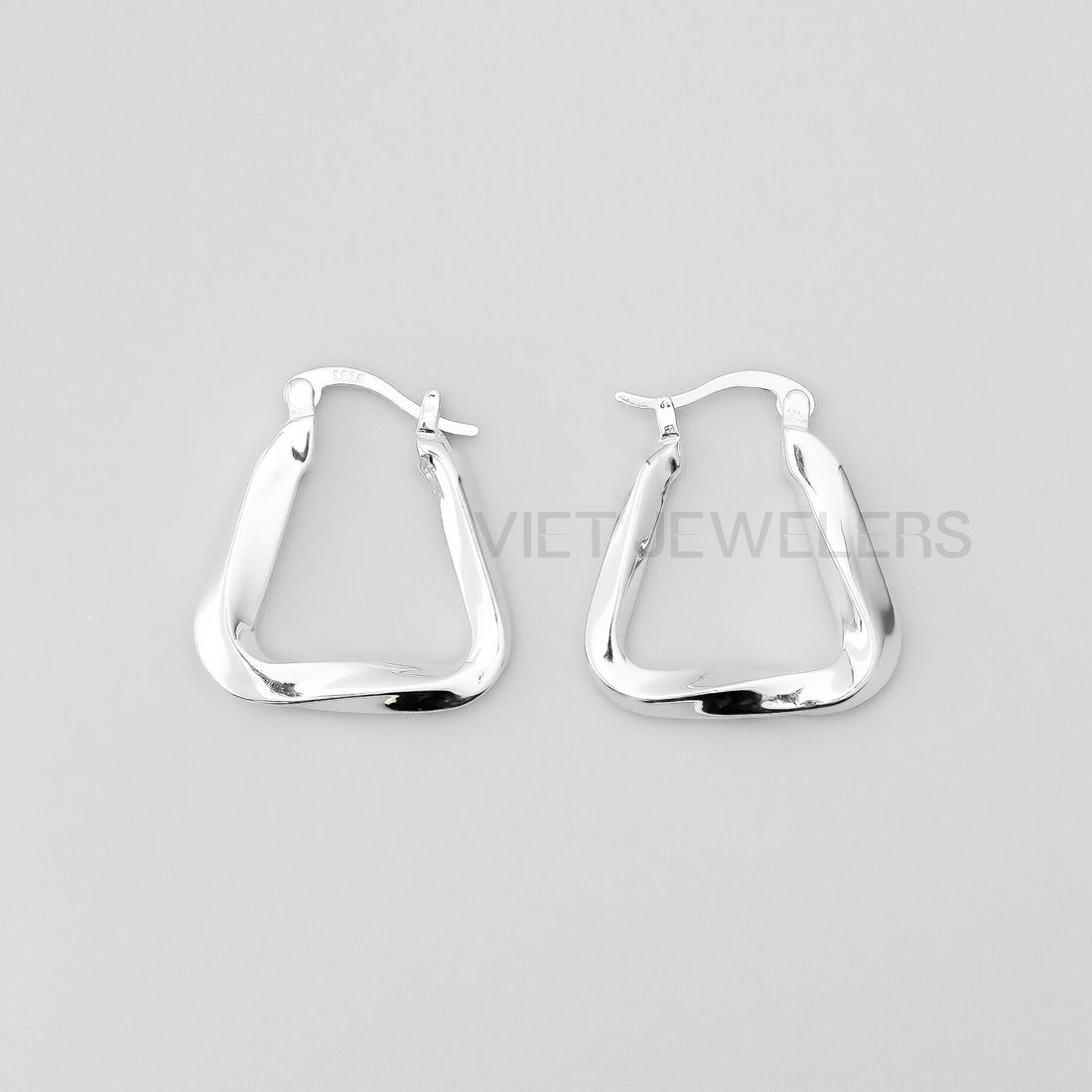 Thick Twist Square Ear Hoop